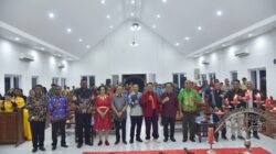 Pabandya Binkuat Ops Pasmar 3 Hadiri Acara Natal Bersama DPC-API Kabupaten Sorong