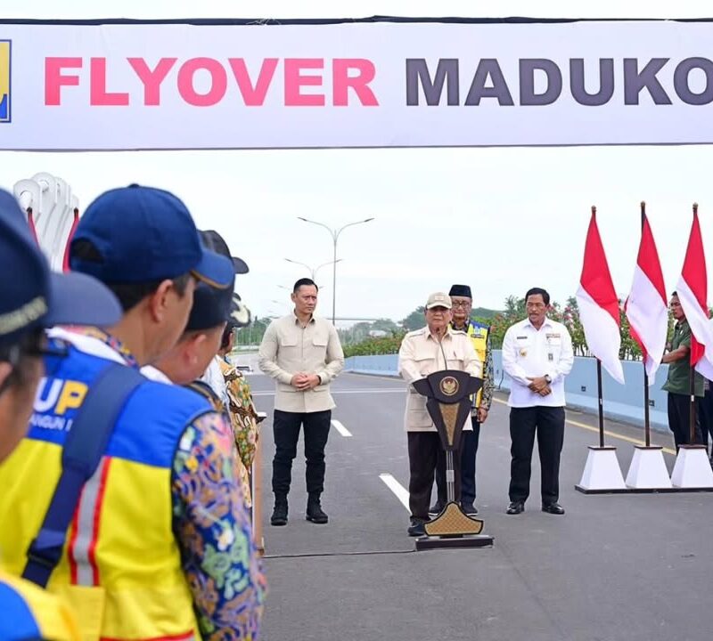 Presiden Prabowo Resmikan Flyover Madukoro dan Hadiri Apel Kasatwil Polri 2024 di Semarang