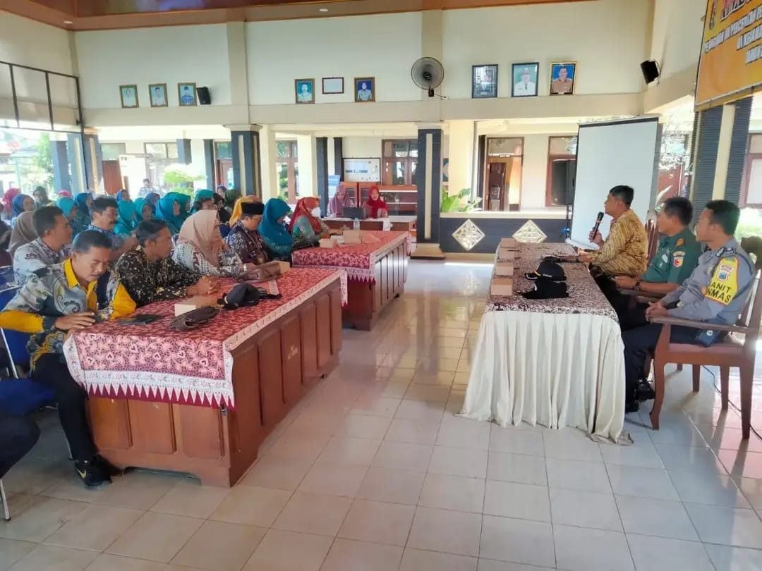Wujudkan Percepatan Penurunan Stunting Di Wilayah Kabupaten Tuban, Danramil 0811/14 Kerek Hadiri Rapat Rembuk Stunting