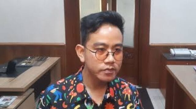 Gibran Sudah Bekerja, Mereka Masih Bermimpi Buruk