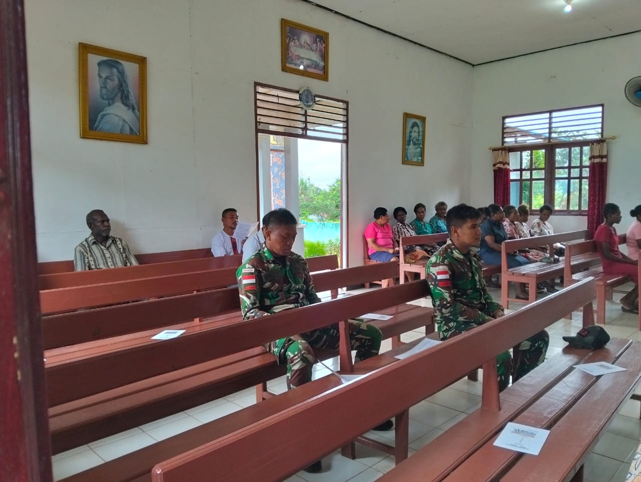 Langkah Iman di Tanah Papua: Satgas Yonif 312 Bersama Jemaat YPK Toray