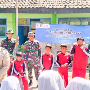 IMG-20250802-WA0006 TMMD 125 Bojonegoro, Satgas, PMI dan Tagana Bersinergi Sosialisasikan Sekolah Siaga Bencana
