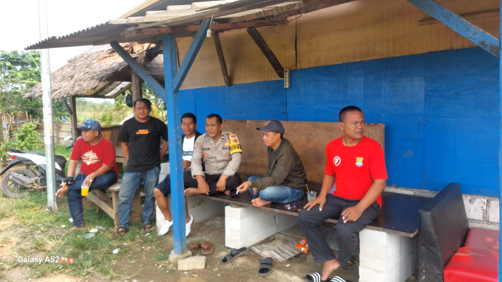 Bhabinkamtibmas Sukadamai Dorong Warga Pengangguran Ikut Program Polisi Peduli di Cikupa