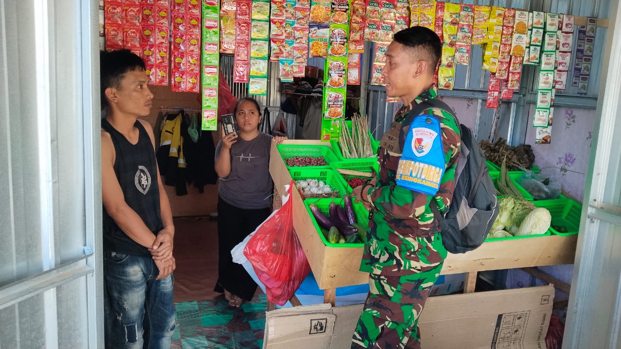 Lanud Sultan Hasanuddin Sosialisasikan Bahaya Layang-Layang Kepada Masyarakat Sekitar Bandara