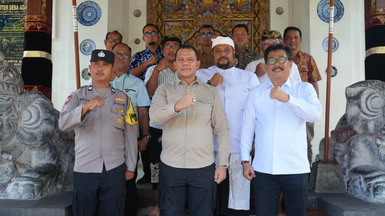 Dirjen Bina Pemdes Tinjau Siskamling di Bali, Apresiasi Sinergi Pecalang, Linmas, dan Pemerintah Desa