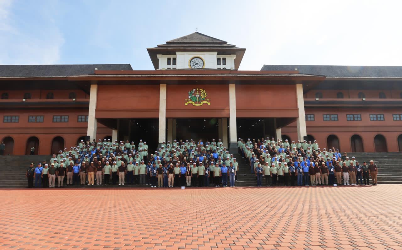 Gubernur Akmil Sambut Peserta Reuni Delti’85 dan Denus’85 di Magelang