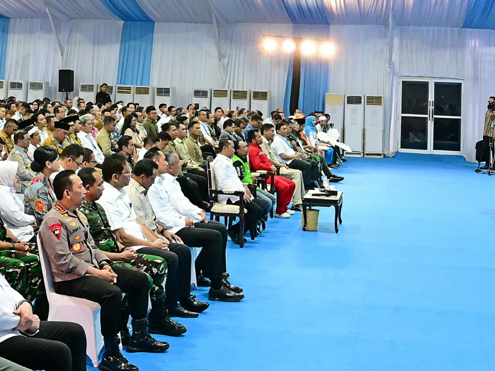 Panglima TNI Dampingi Presiden RI Pada Akad Massal 26.000 KPR FLPP