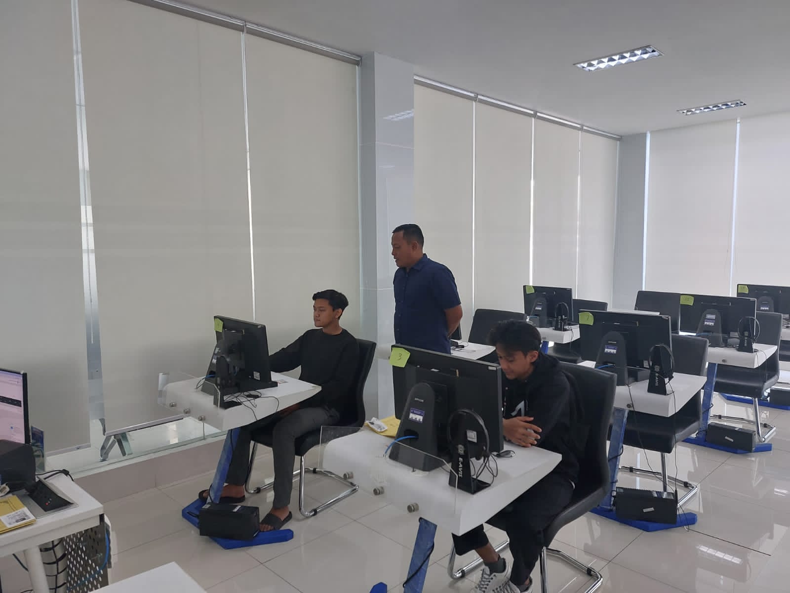 Polres Tuban Berikan Pengetahuan Prosedur Pembuatan SIM lewat Kegiatan Polantas Menyapa