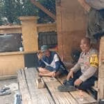 Lewat Kegiatan Sambang, Bhabinkamtibmas Desa Budimulya Bangun Sinergi dengan Tokoh Pemuda