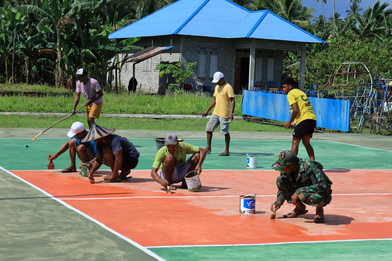 Lapangan Bola Voli TMMD Kodim 1505/Tidore Rampung, Warga Siap Manfaatkan untuk Kegiatan Olahraga Lapangan Bola Voli TMMD Kodim 1505/Tidore Rampung, Warga Siap Manfaatkan untuk Kegiatan Olahraga