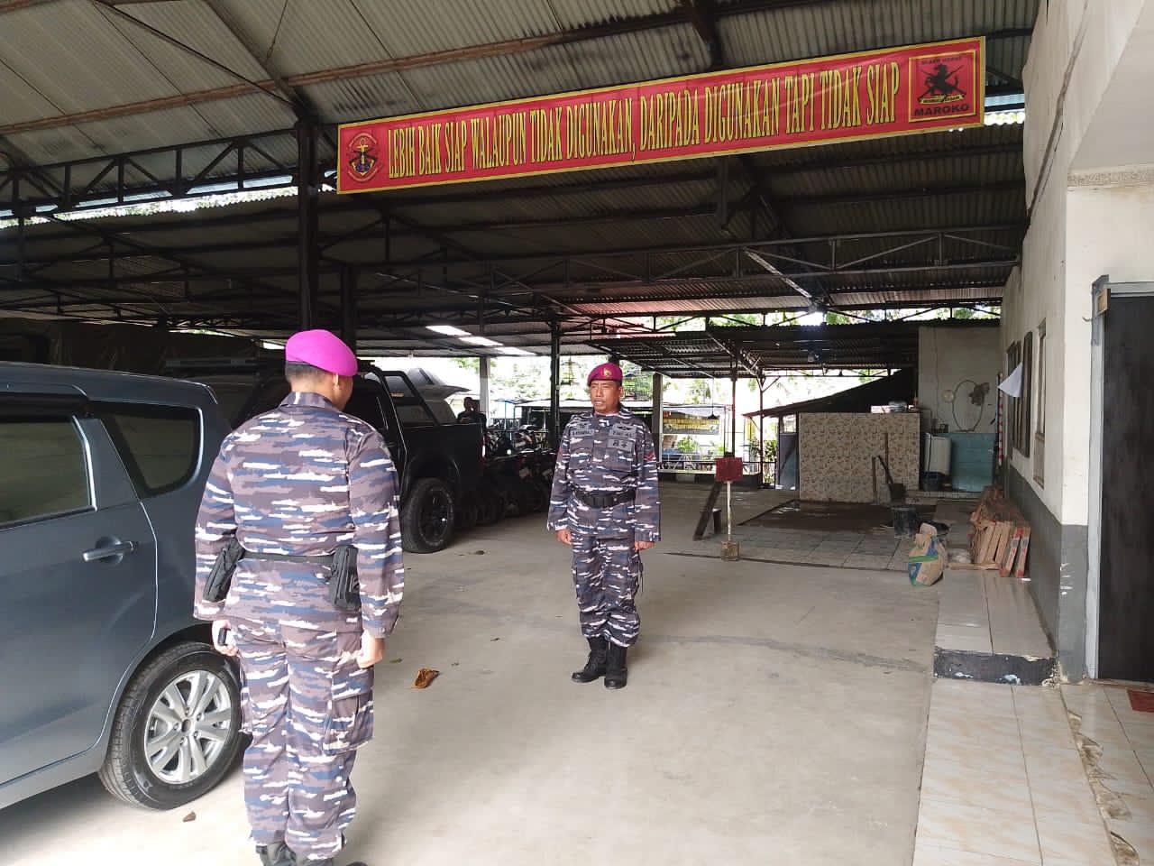 Cek Kerapihan dan Ketertiban Lingkungan, Yonif 2 Marinir Laksanakan Ronda Penutup