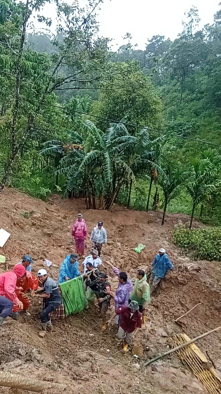 Demi Tugas dan Kemanusiaan, Serda Robi dan Prada Zeni Marpaung Gugur Saat Menolong Warga