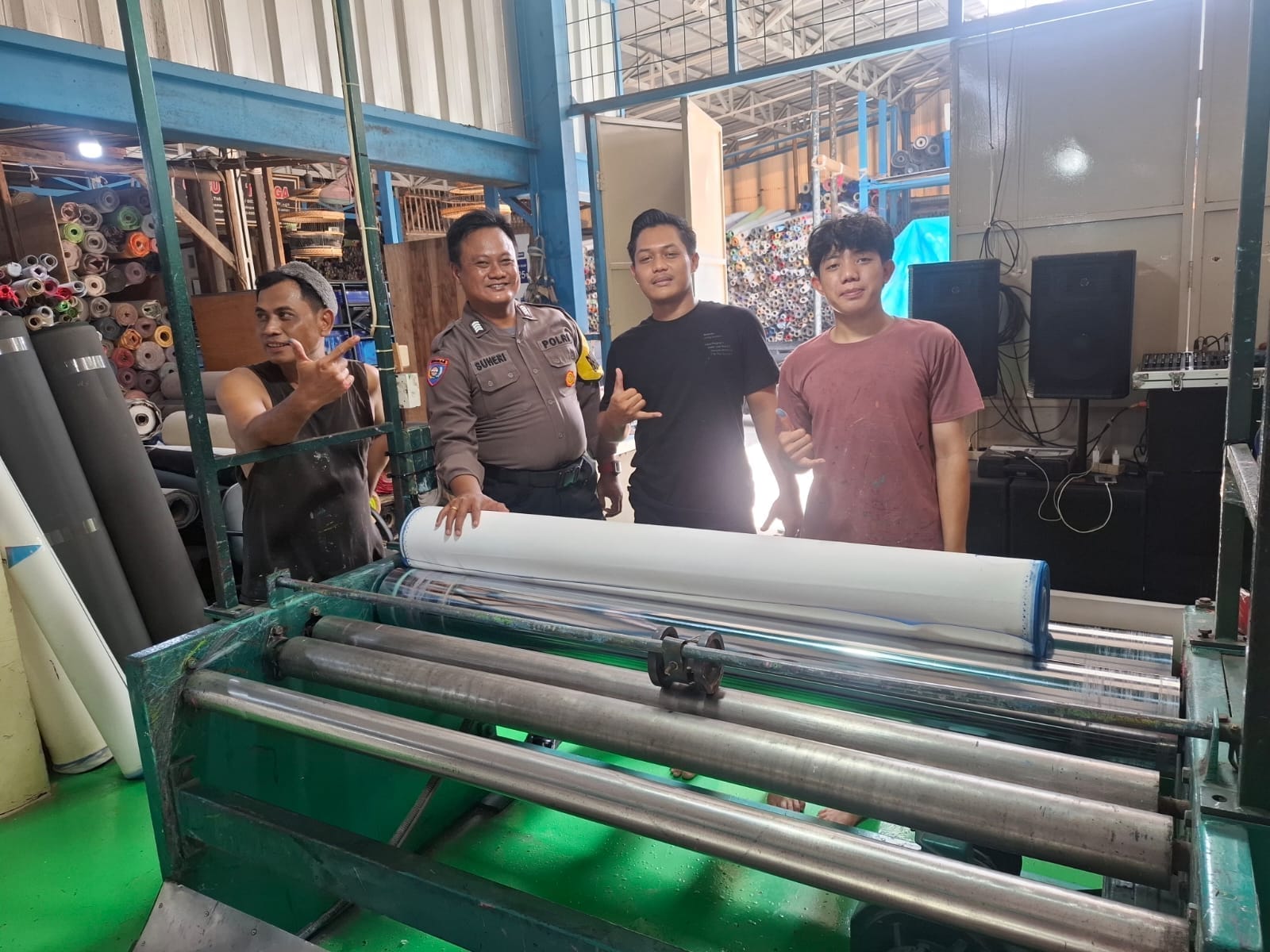 Bhabinkamtibmas Desa Talaga Lakukan Sambang ke Warga untuk Perkuat Silaturahmi dan Harkamtibmas Bhabinkamtibmas Desa Talaga Lakukan Sambang ke Warga untuk Perkuat Silaturahmi dan Harkamtibmas