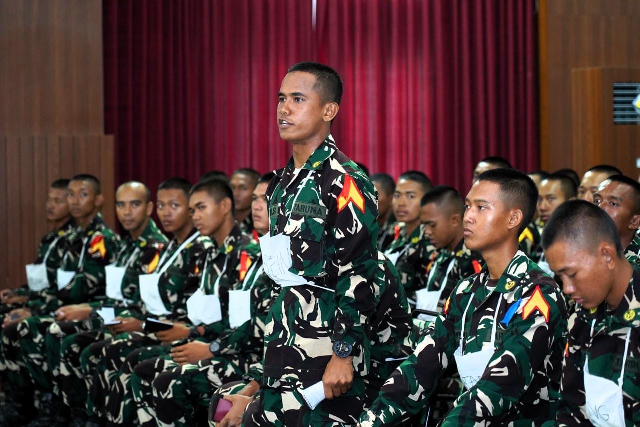 Gubernur Akmil Berikan Pembekalan kepada 713 Taruna Tingkat I/Pratar