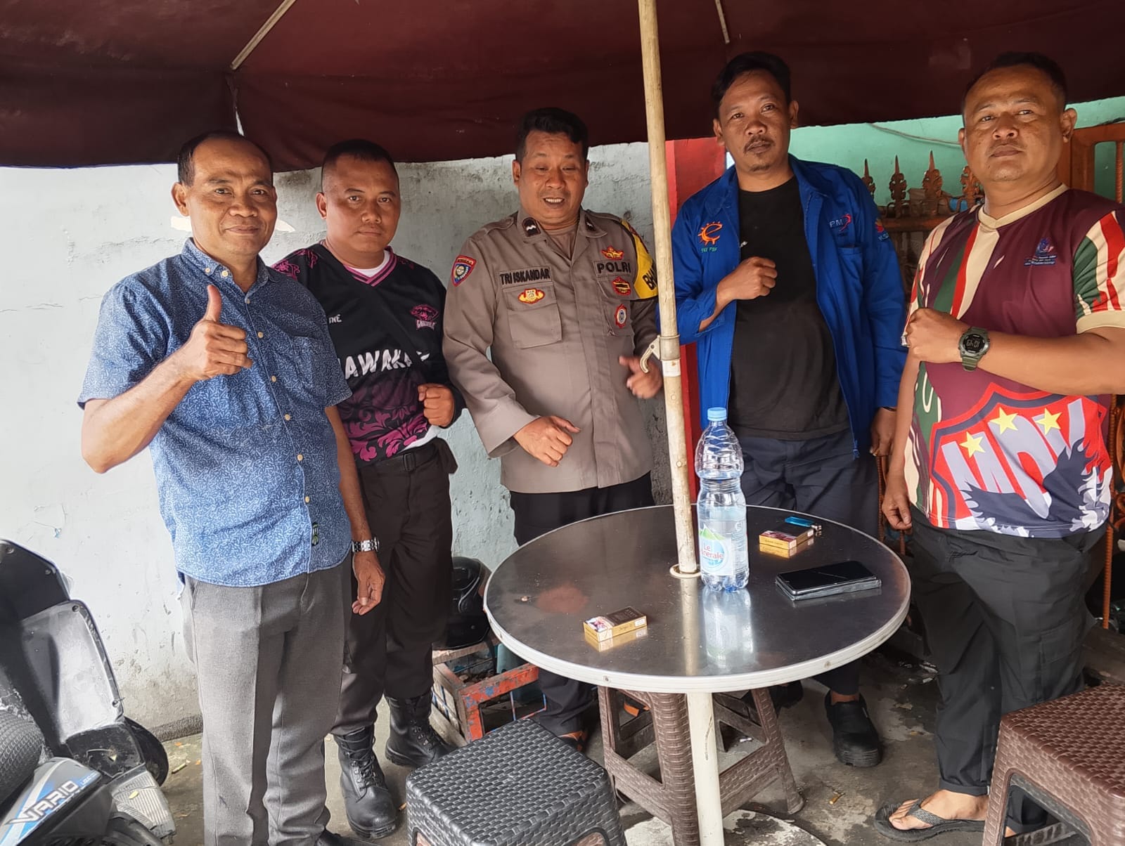 Bhabinkamtibmas Polsek Cikupa Sambangi Warga Bitung Jaya, Perkuat Harkamtibmas Bhabinkamtibmas Polsek Cikupa Sambangi Warga Bitung Jaya, Perkuat Harkamtibmas