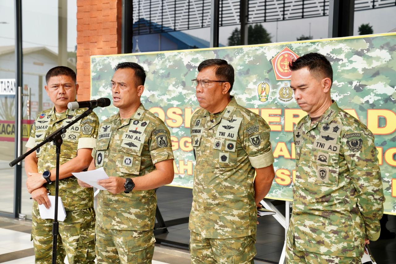 Dari Udara, Laut, dan Darat, TNI Maksimalkan Seluruh Kekuatan untuk Rakyat Terdampak Bencana