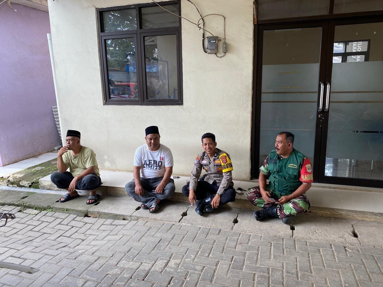 Brigpol Rohmat Laksanakan Sambang ke RW 03 Desa Talagasari, Perkuat Sinergi Polri–TNI dan Warga