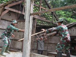 Mbah Sutrisno Senang Rumahnya Di Bongkar Satgas TMMD Kodim 0808/Blitar