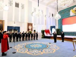 Wakil Panglima TNI Hadiri Pelantikan Hakim Mahkamah Konstitusi dan Wakil Menteri Keuangan di Istana Negara