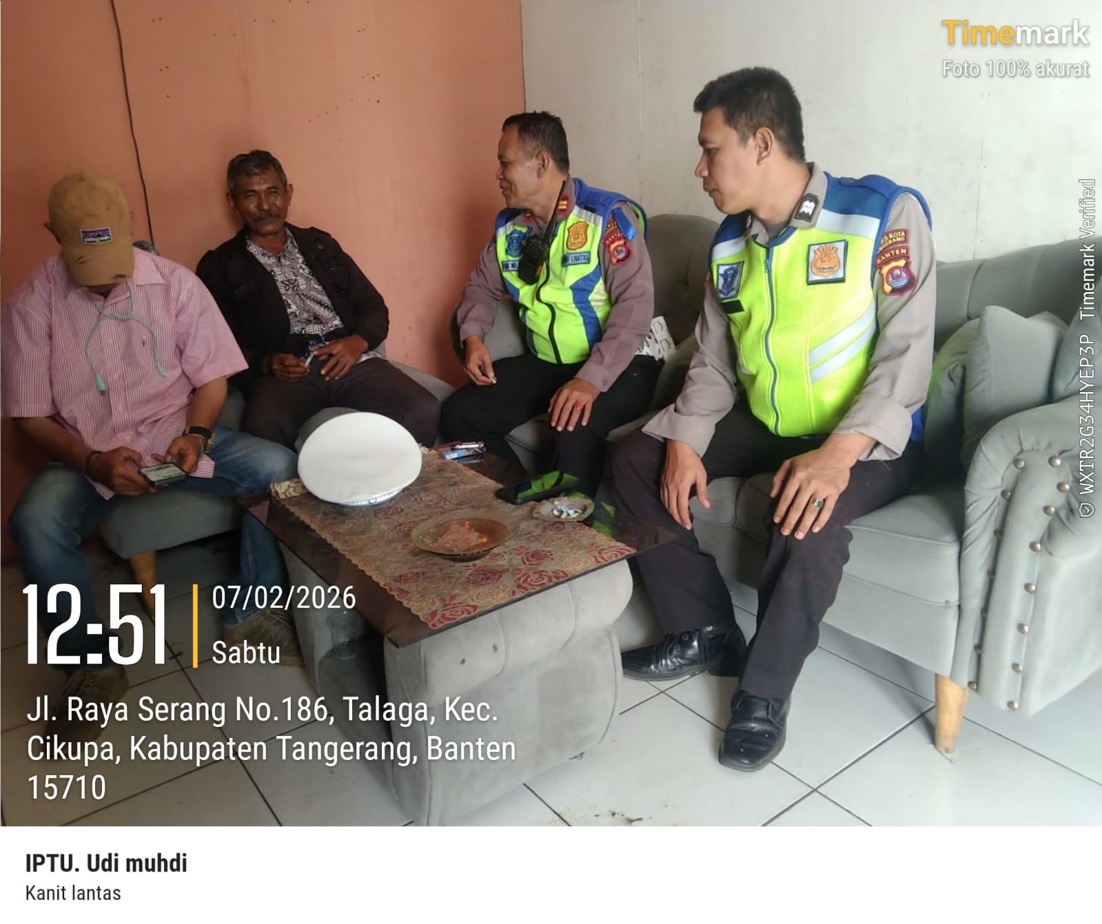 Polsek Cikupa Tindaklanjuti Laporan 110, Mediasi Kasus Penarikan Sepeda Motor oleh Matel di Depan SPBU Bojong Polsek Cikupa Tindaklanjuti Laporan 110, Mediasi Kasus Penarikan Sepeda Motor oleh Matel di Depan SPBU Bojong