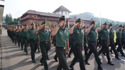 Upacara Bendera Pekan Kedua Februari 2026 Taruna dan Organik Akademi Militer