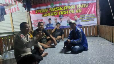 Bhabinkamtibmas Polsek Cikupa Aktifkan Siskamling Bersama Warga Desa Sukadamai