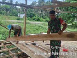 TNI Selalu di Hati Rakyat, Babinsa Koramil 1505-03/Maba Bantu Pembangunan Rumah Warga