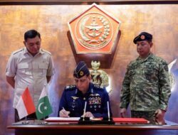 Perkuat Diplomasi Militer, Panglima TNI Bersama Menhan RI Terima Courtesy Call Kasau Pakistan