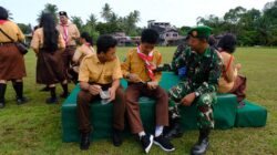 Hangatnya Kebersamaan Anggota Satgas TMMD dan Warga Usai Upacara 17-an