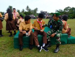 Hangatnya Kebersamaan Anggota Satgas TMMD dan Warga Usai Upacara 17-an