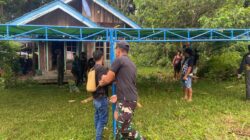 Wujud Kepedulian, Anggota Satgas TMMD Bantu Warga Berduka di Kampung Linggang Amer