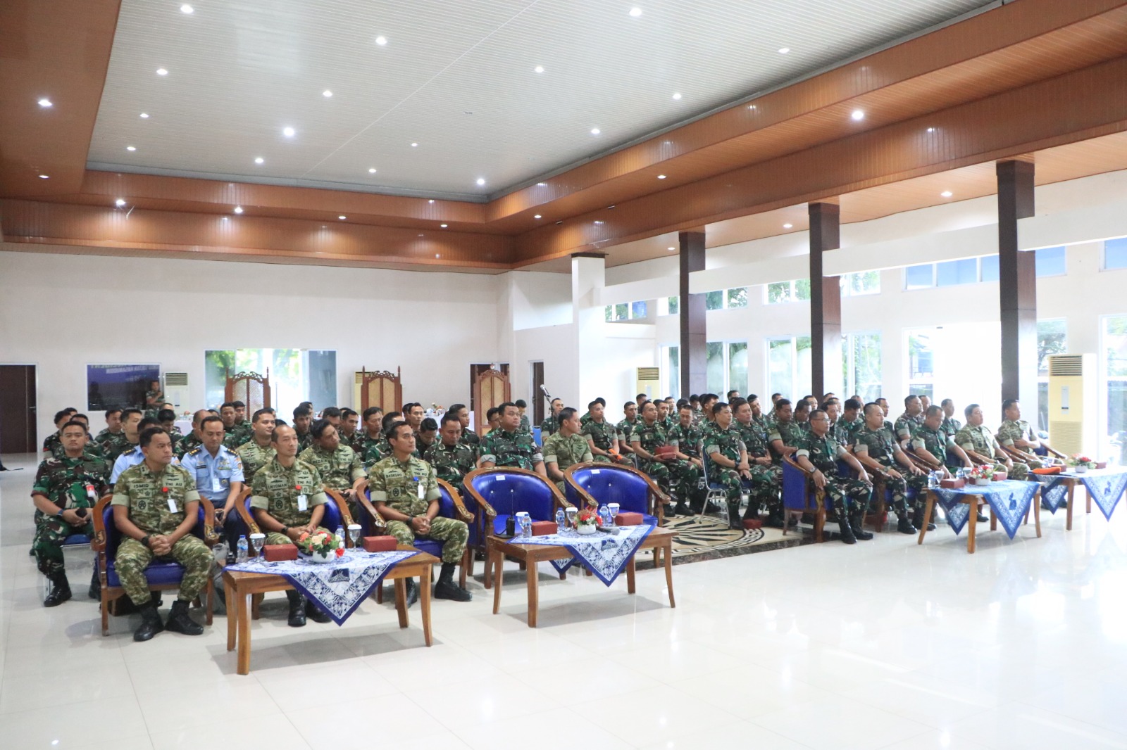 Lanud Sultan Hasanuddin Gelar Ceramah Lambangja Road to Zero Accident