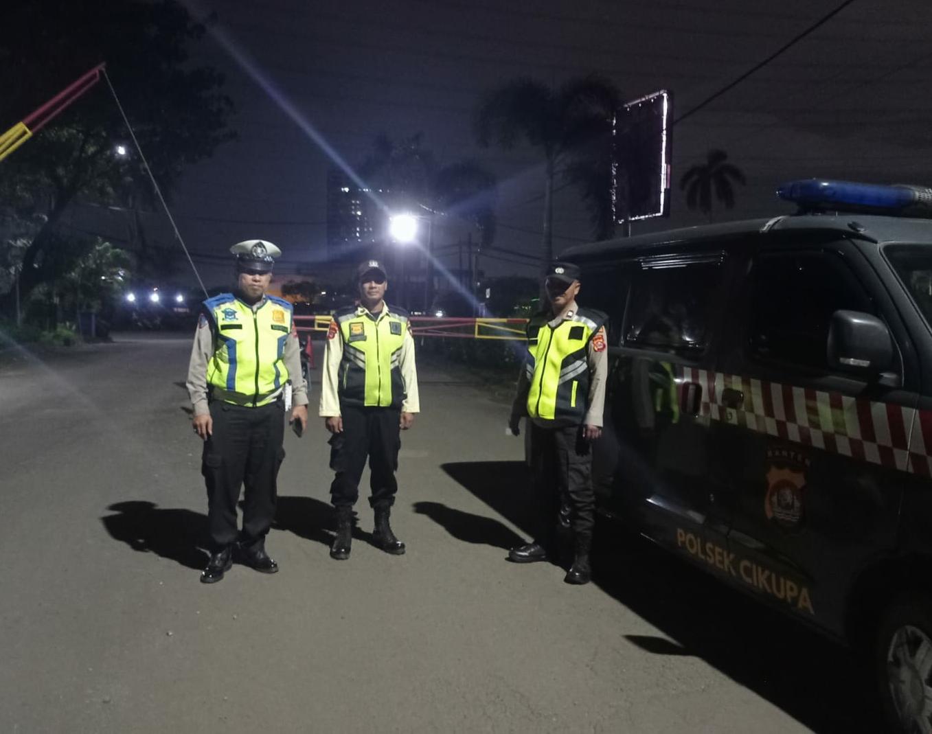 Polsek Cikupa Laksanakan Patroli KRYD Dini Hari Antisipasi Gangguan Kamtibmas Polsek Cikupa Laksanakan Patroli KRYD Dini Hari Antisipasi Gangguan Kamtibmas