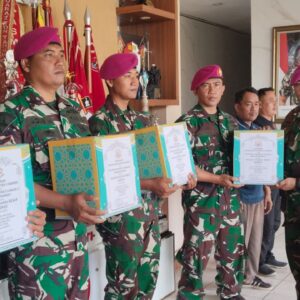 Yonif 2 Marinir TNI AL Gelar Apel Khusus dan Pemberian Bingkisan Lebaran Jelang Cuti Idul Fitri 1447 H