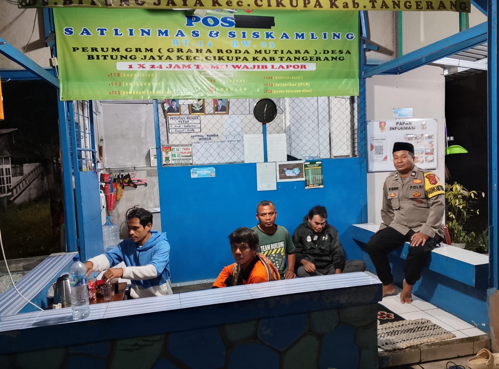 Bhabinkamtibmas Polsek Cikupa Bersama Warga Gelar Ronda Siskamling di Bitung Jaya