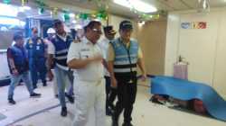 Komisaris PT Pelni Tinjau KM Sinabung, Pastikan Arus Balik Lebaran Aman di Sorong