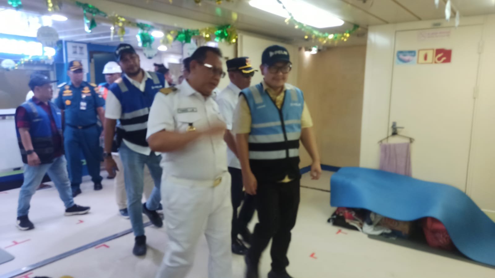 Komisaris PT Pelni Tinjau KM Sinabung, Pastikan Arus Balik Lebaran Aman di Sorong