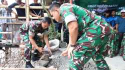 TNI Perkuat Kemanunggalan dengan Rakyat Melalui Pembangunan Jembatan Garuda dan Program Gentengisasi