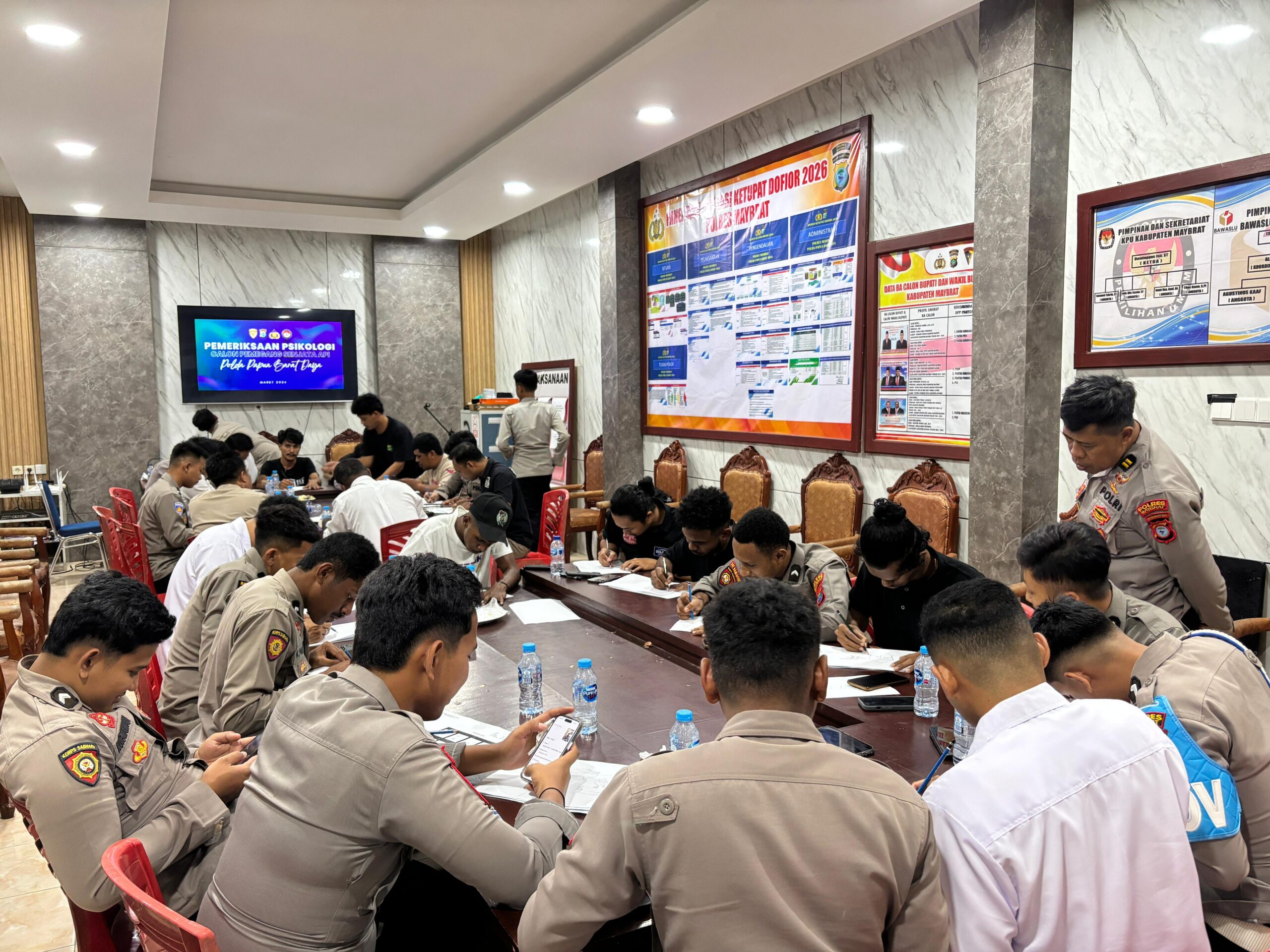 Bag Binkar Biro SDM Polda Papua Barat Daya Laksanakan Asistensi dan Tes Psikologi Senpi di Polres Maybrat