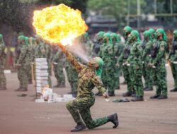 Pimpin Upacara HUT ke-65 Kostrad, Panglima TNI Tegaskan Peran Strategis Kostrad Jaga NKRI