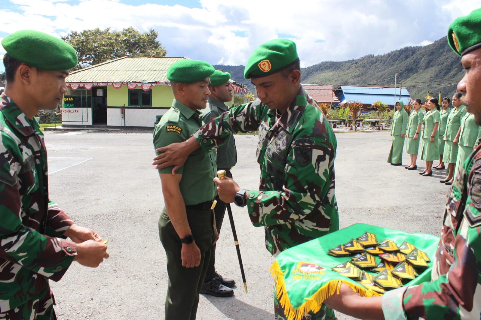 Kodim 1714/Puncak Jaya Gelar Upacara Korps Kenaikan Pangkat Bintara