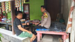 Aiptu Tri Iskandar Bhabinkamtibmas Sambang Warga Desa Bitung Jaya Sampaikan Himbauan Kamtibmas