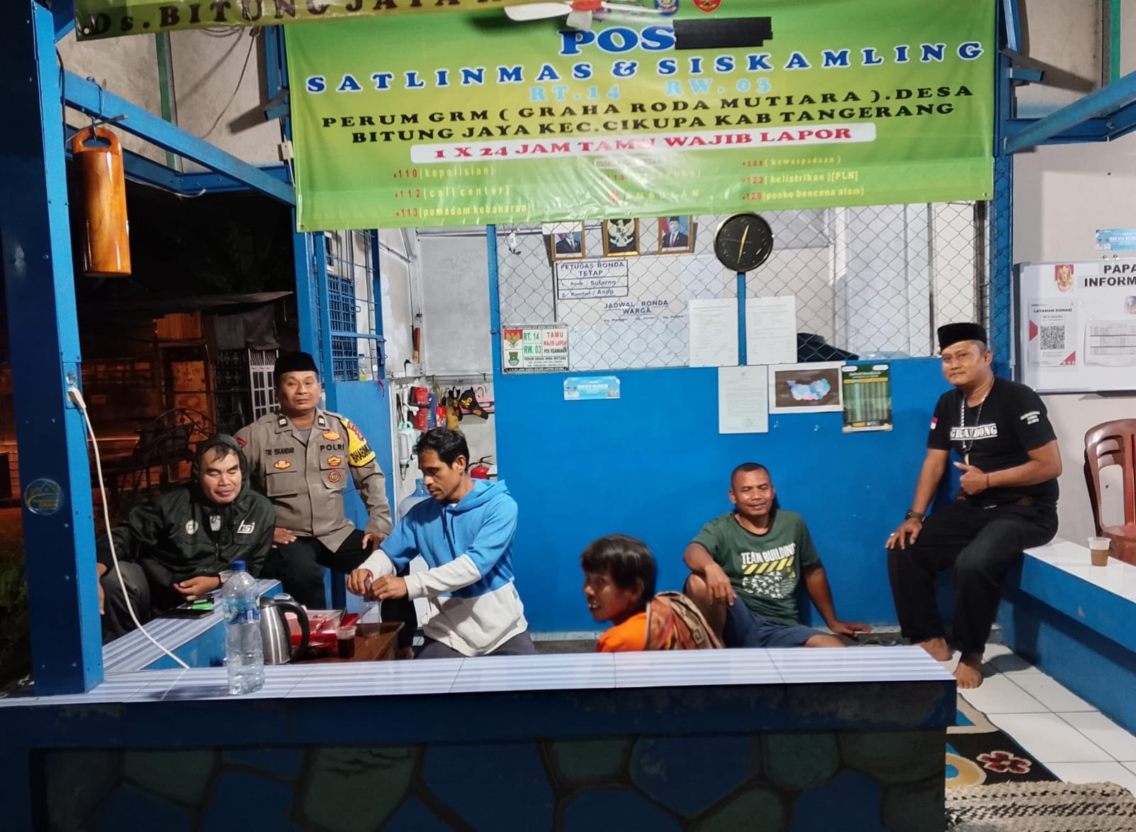 Aiptu Tri Iskandar Bhabinkamtibmas Hadiri Ronda Siskamling Bersama Warga Bitung Jaya