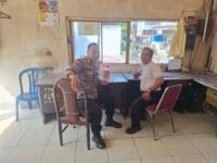 Bripka S. Hamdi Bhabinkamtibmas Desa Cikupa Laksanakan Sambang, Perkuat Sinergitas Kamtibmas