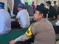 Polsek Cikupa Laksanakan Jumat Keliling, Perkuat Silaturahmi dan Kamtibmas