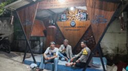 Bhabinkamtibmas Polsek Cikupa Ronda Siskamling Bersama Warga, Perkuat Keamanan Lingkungan