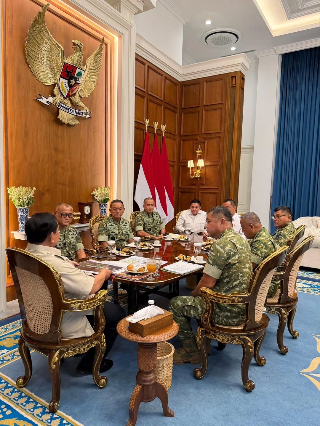 Presiden Prabowo Terima KSAD, TNI AD Laporkan Pembangunan 300 Jembatan dan Renovasi Sekolah