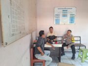 Bhabinkamtibmas Polsek Cikupa Sambangi Pengelola Pasar Desa Cikupa, Sampaikan Himbauan Kamtibmas