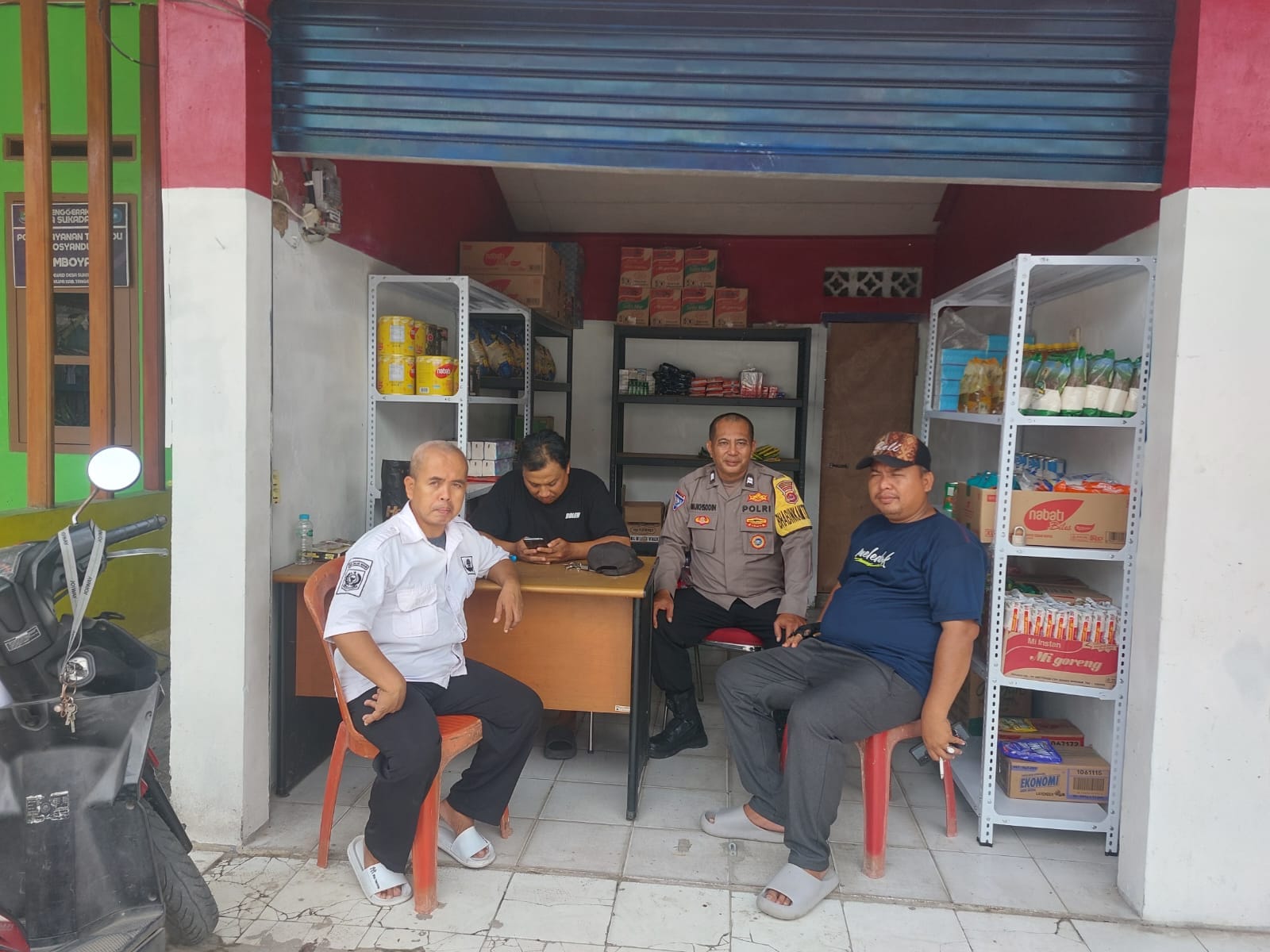 Warung Bhabinkamtibmas, Polsek Cikupa Serap Aspirasi Warga Sukadamai