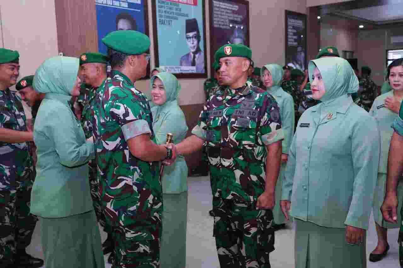 Pimpin Sertijab Danramil dan Perwira Staf, Dandim 0808/Blitar Tekankan Optimalisasi Kinerja Satuan